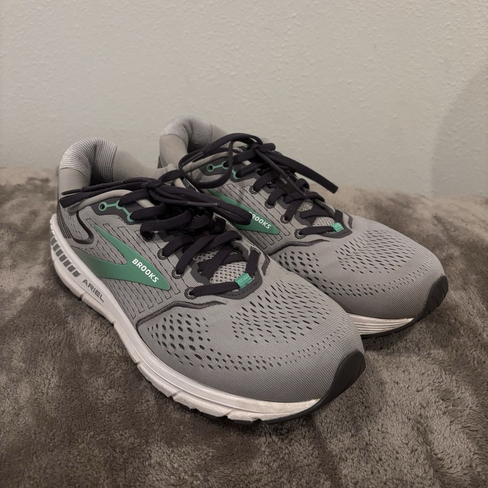 Brooks Ariel 20 Running Shoes Womens Size 10.5 Medium B Alloy Pearl Green